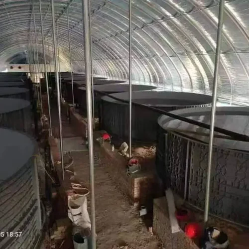 fiberglass-fish-tank-on-fish-farm