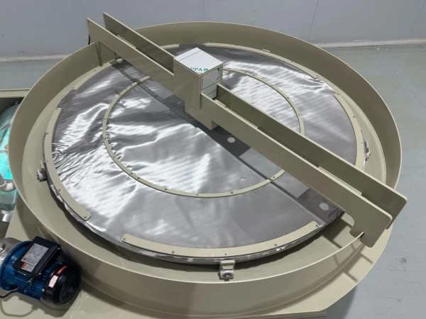 gravity fed motorized screen filter for aquaculture